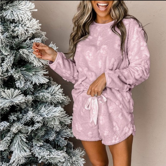 Cozy Purple Women's Sleepwear Set - Picture 2 of 5